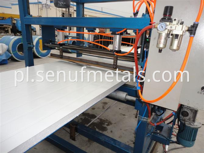 Cladding steel sheets EPS rockwool sandwich panel forming machine (9)